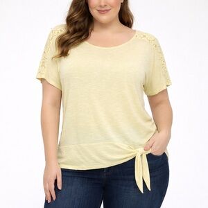 🌹3/$20 light weight tee with tie and lace